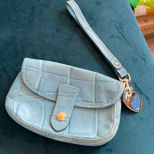 Dooney & Bourke wristlet